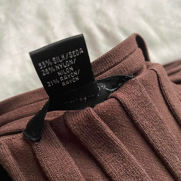 Brown Ribbed V-Neck Sweater - Picture 3 of 6